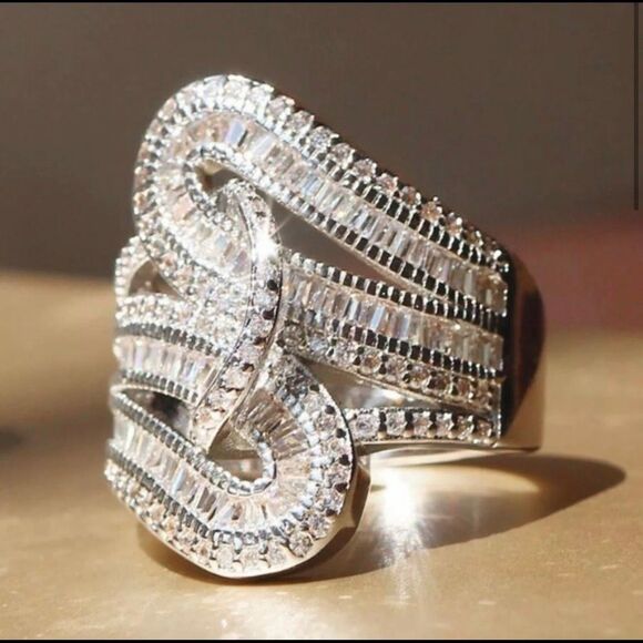 Silver Baguette Round Diamond Ring size 6,7,9 - Picture 1 of 4